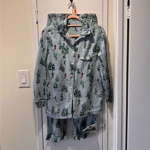 Pour Les Femmes Pajama Set with Tree and Skier Print